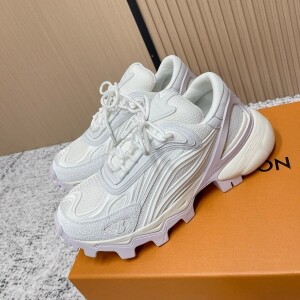 루이비통 Louis Vuitton Summit 아웃도어 레저 운동화 하이킹화 1AJAEI